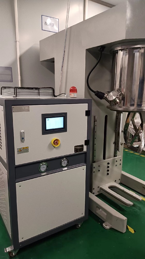 攪拌釜控溫案例-風(fēng)冷式冷水機